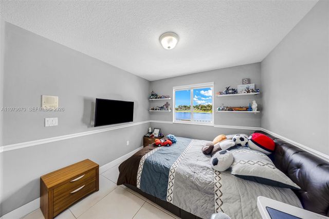 10917 NW 59th St, Doral, FL 33178