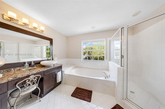 10917 NW 59th St, Doral, FL 33178