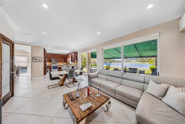 10917 NW 59th St, Doral, FL 33178