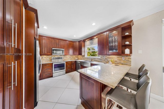 10917 NW 59th St, Doral, FL 33178