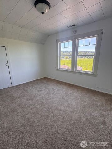 20016 Orville Rd E, Orting, WA 98360