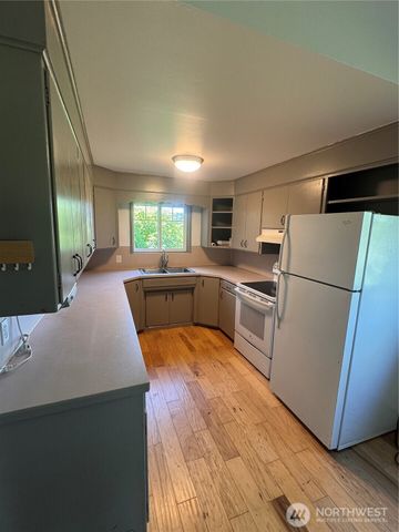 20016 Orville Rd E, Orting, WA 98360