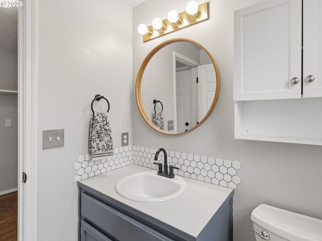 1807 Ne 150TH St, Vancouver, WA 98686