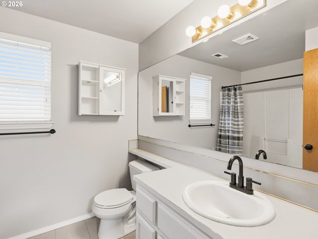 1807 Ne 150TH St, Vancouver, WA 98686