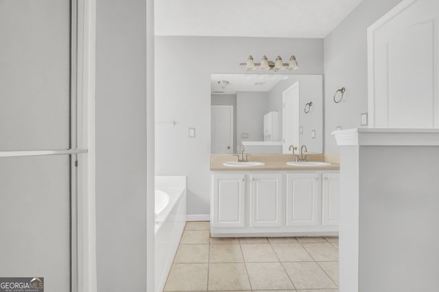 1022 Miss Amber Way, Locust Grove, GA 30248