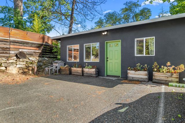 320 Taylor Rd, Newcastle, CA 95658