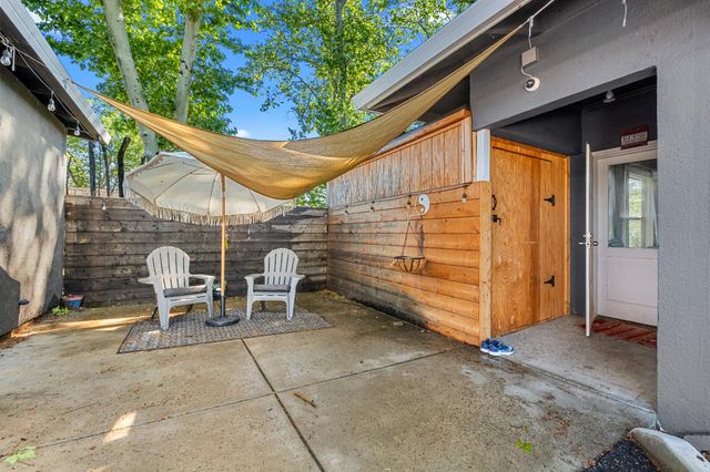 320 Taylor Rd, Newcastle, CA 95658