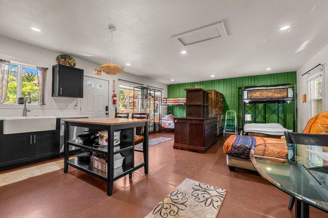 320 Taylor Rd, Newcastle, CA 95658