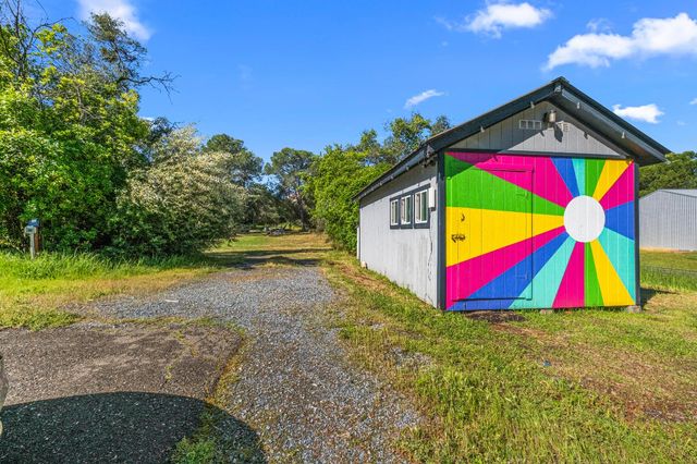 320 Taylor Rd, Newcastle, CA 95658