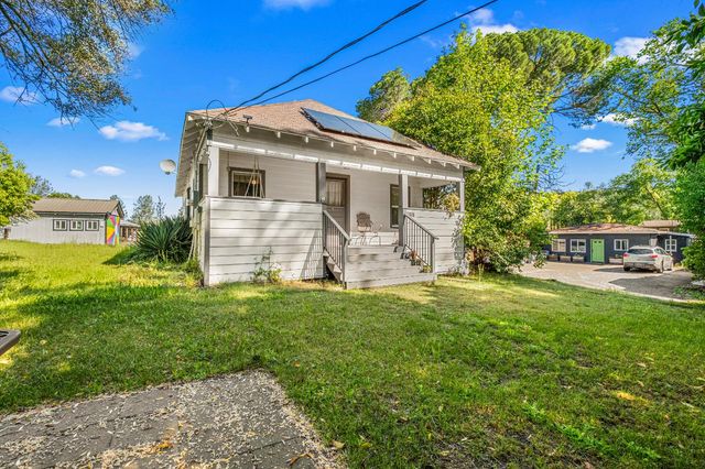 320 Taylor Rd, Newcastle, CA 95658