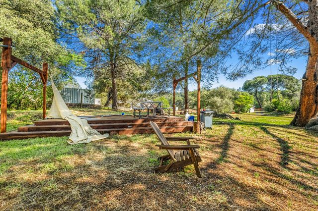 320 Taylor Rd, Newcastle, CA 95658