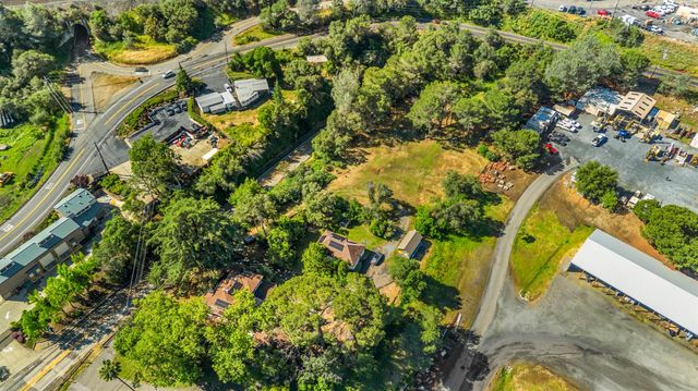 320 Taylor Rd, Newcastle, CA 95658