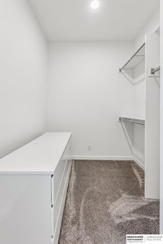 8812 Broadmoor Drive, Omaha, NE 68114