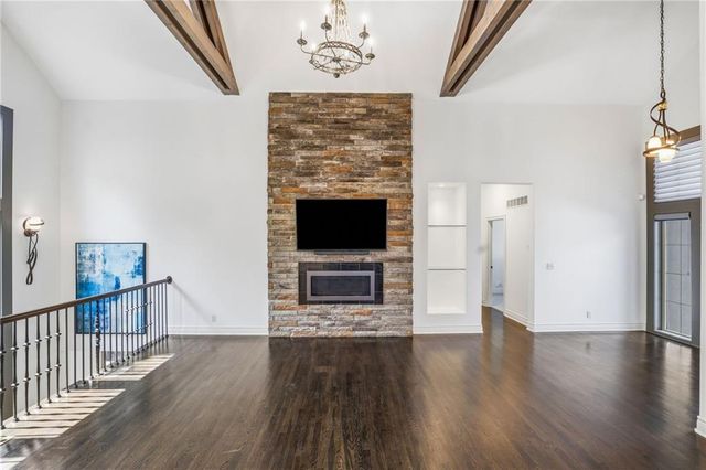 6119 Southlake Drive, Parkville, MO 64152