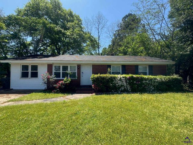 413 Sarah Drive, Warner Robins, GA 31093