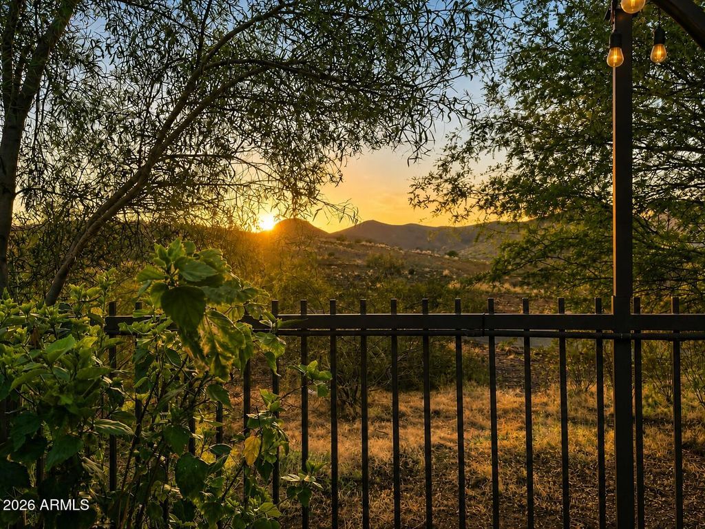 2716 E QUIET HOLLOW Lane, Phoenix, AZ 85024 — photo 3