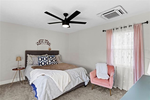 6660 17TH STREET N, St Petersburg, FL 33702