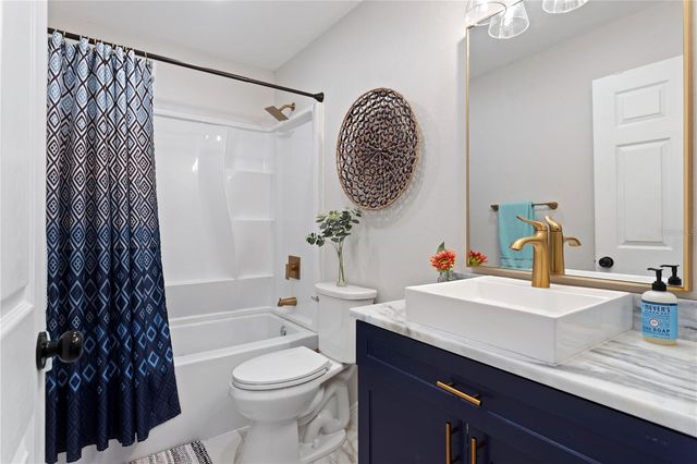 6660 17TH STREET N, St Petersburg, FL 33702