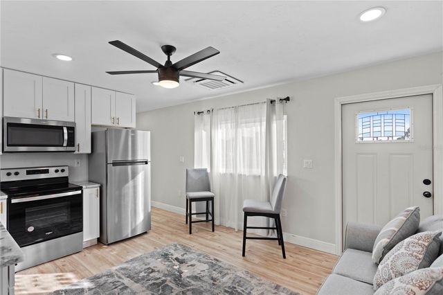 6660 17TH STREET N, St Petersburg, FL 33702