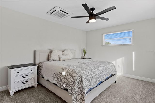 6660 17TH STREET N, St Petersburg, FL 33702