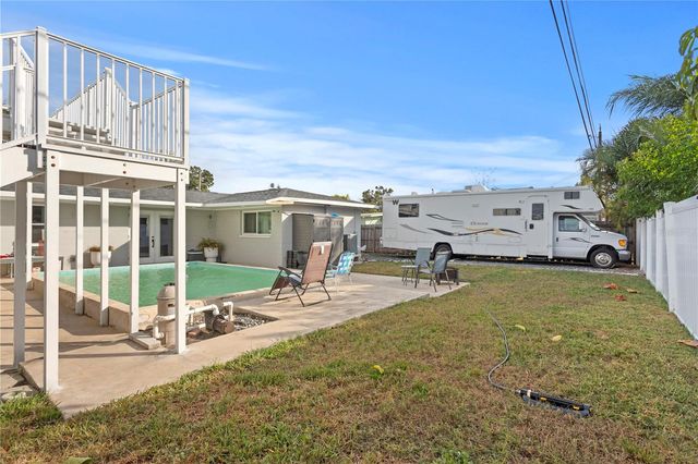 6660 17TH STREET N, St Petersburg, FL 33702