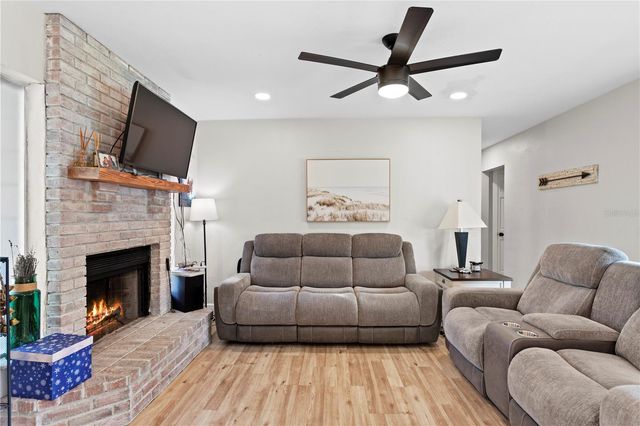 6660 17TH STREET N, St Petersburg, FL 33702