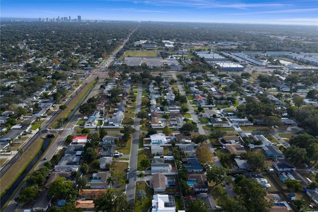 6660 17TH STREET N, St Petersburg, FL 33702