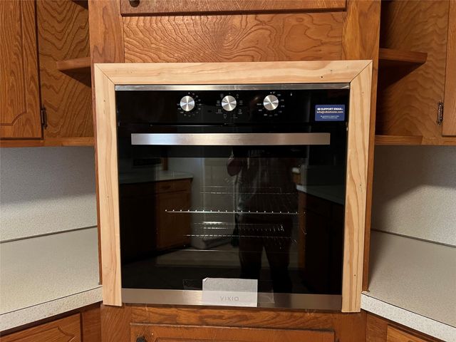 401 Oakhill Drive, Conroe, TX 77304