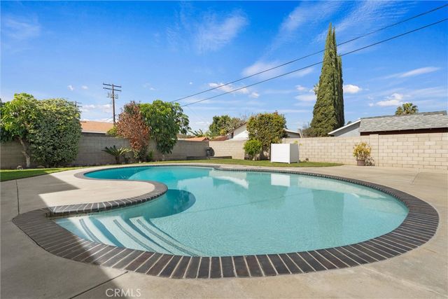 1675 W Mells, Anaheim, CA 92802