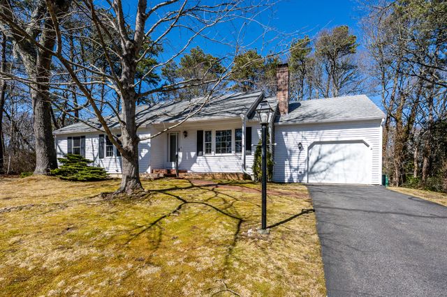6 Clinton Drive, Yarmouth Port, MA 02675