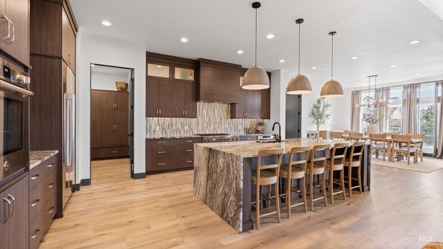 5043 W Oakford, Meridian, ID 83646