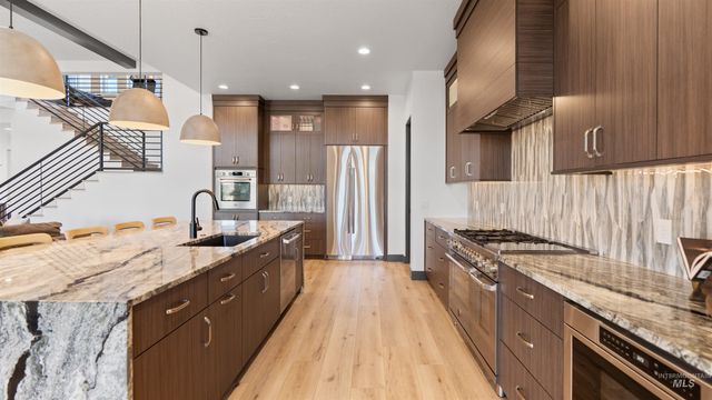 5043 W Oakford, Meridian, ID 83646