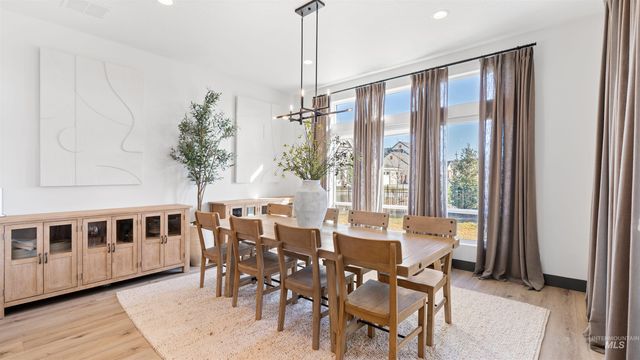 5043 W Oakford, Meridian, ID 83646