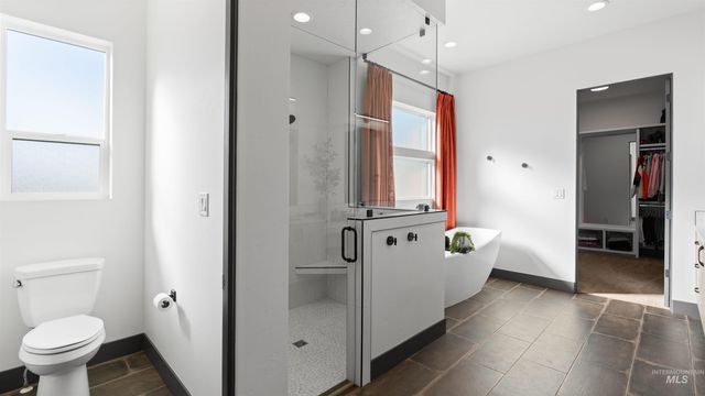 5043 W Oakford, Meridian, ID 83646