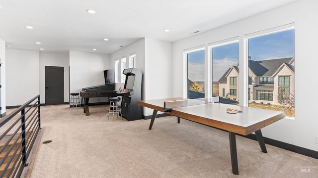 5043 W Oakford, Meridian, ID 83646