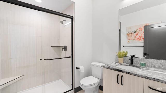 5043 W Oakford, Meridian, ID 83646