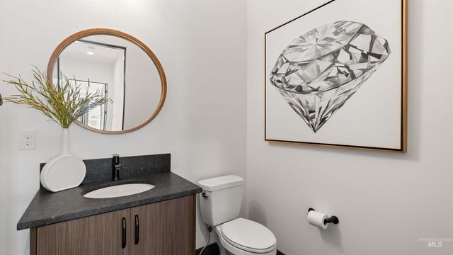 5043 W Oakford, Meridian, ID 83646