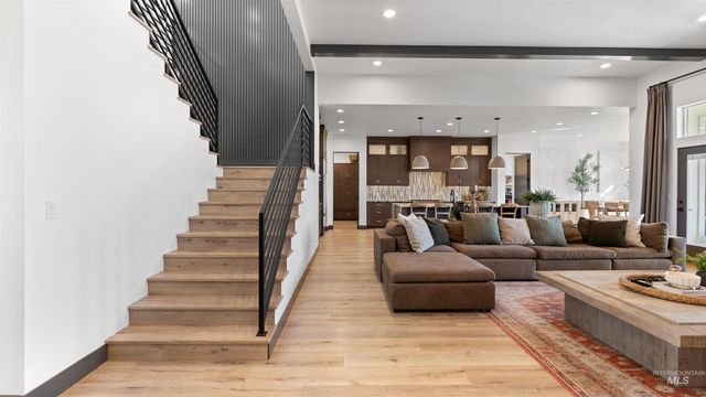 5043 W Oakford, Meridian, ID 83646