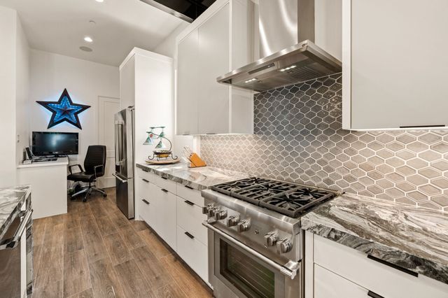 2800 Lakeside Parkway 301, Flower Mound, TX 75022