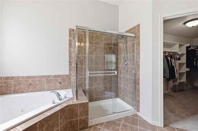 1217 Hampton Drive, Raymore, MO 64083