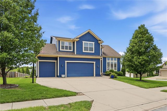 1217 Hampton Drive, Raymore, MO 64083