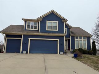 1217 Hampton Drive, Raymore, MO 64083