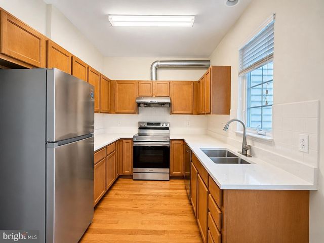 43524 WHEADON TER, Chantilly, VA 20152