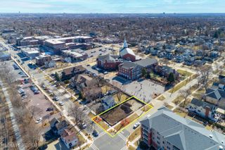 451 DUANE Street, Glen Ellyn, IL 60137