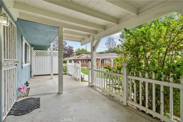 19148 Avenue Of The Oaks, Newhall, CA 91321