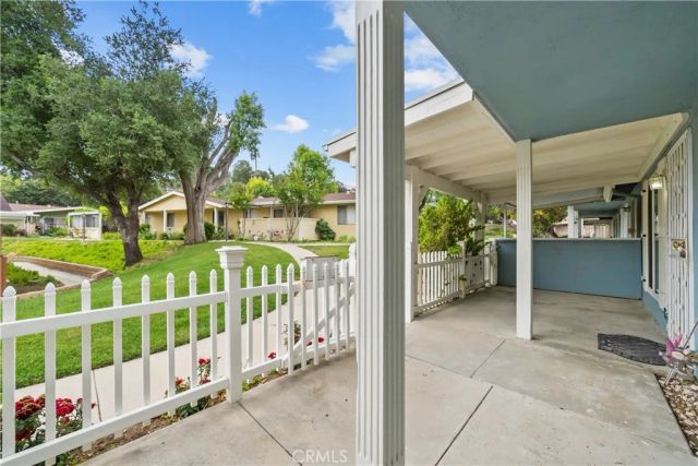 19148 Avenue Of The Oaks, Newhall, CA 91321