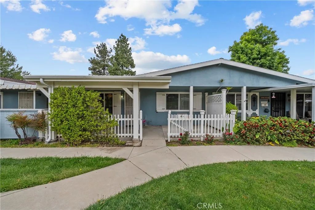 19148 Avenue Of The Oaks, Newhall, CA 91321