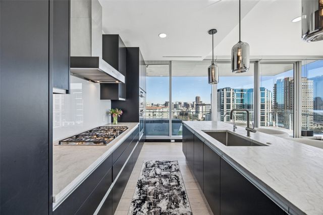 3130 N Harwood Street 1606, Dallas, TX 75201