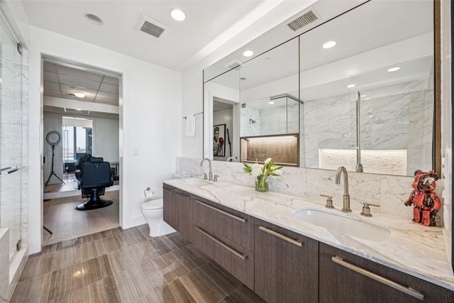 3130 N Harwood Street 1606, Dallas, TX 75201