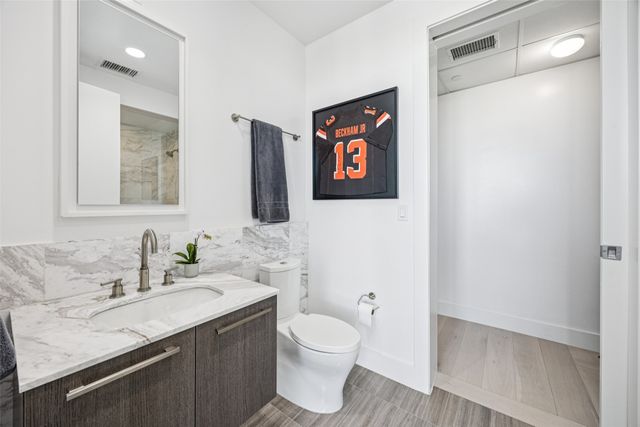 3130 N Harwood Street 1606, Dallas, TX 75201